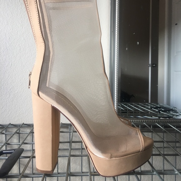 Kim K inspired heel - Picture 1 of 3